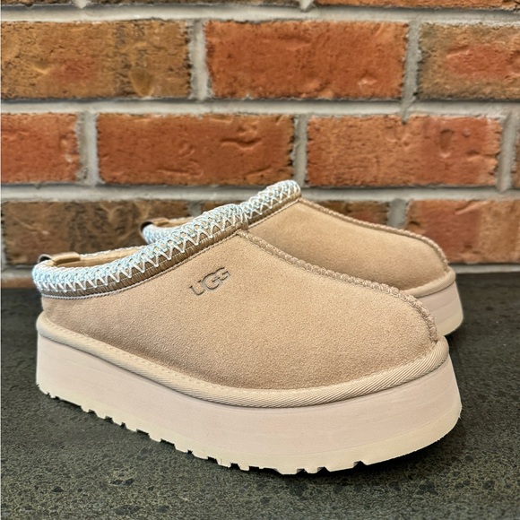 Ugg Tazz SAND Womens - Picture 2 of 9